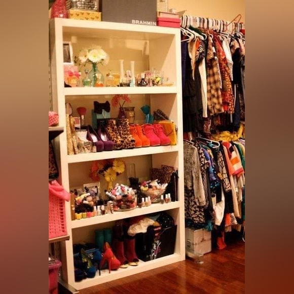 Closets - Picture 5 of 8